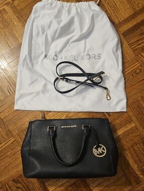 Michael Kors Sutton Bag Purse